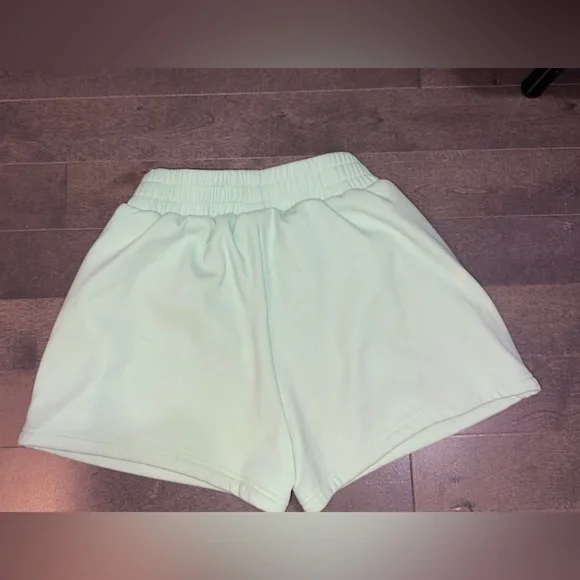 Hoaka - Picture 2 of 3